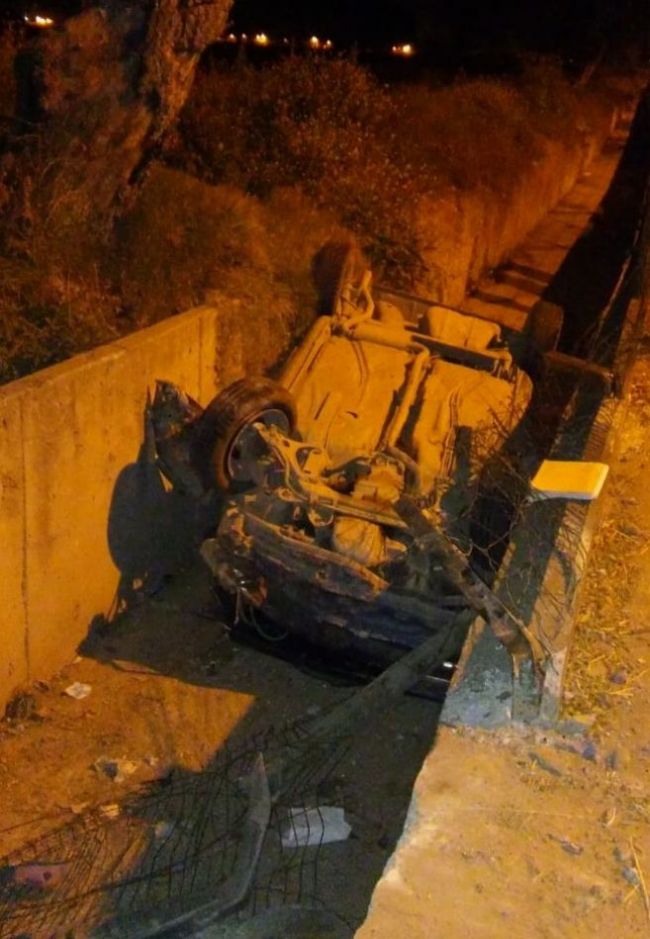 Choque entre auto y moto