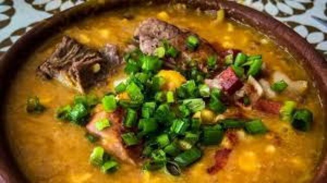 Locro salteño el domingo en plaza Macacha Güemes