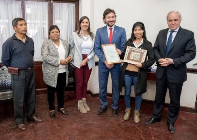 Laura Cruz distinguida