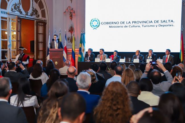 La apertura tuvo lugar en el Centro Cultural América