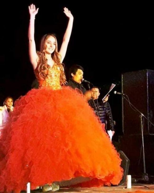 Reina de los estudiantes por Anta