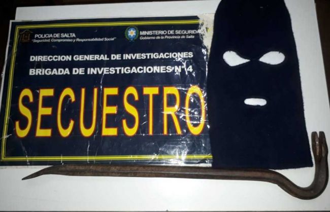 Pasa montaña del delincuente