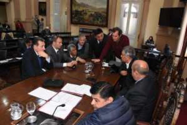 Cuarto intermedio en la sesión