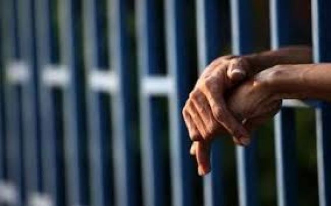 Se hicieron pasar por policías y terminaron en la cárcel