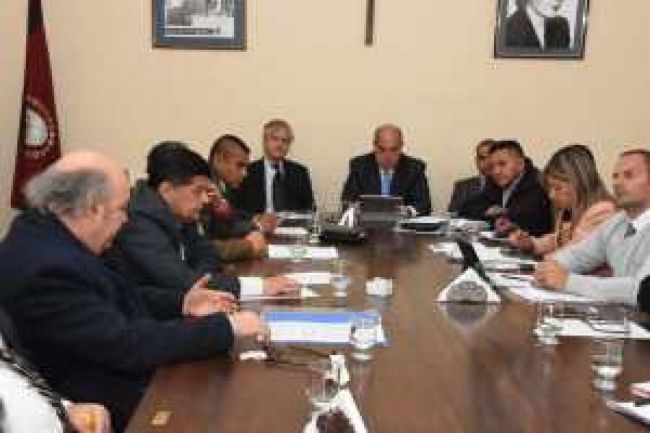 Abel Cornejo con Senadores